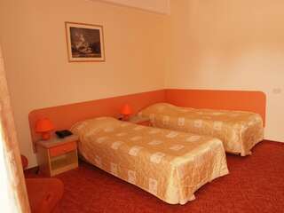 Отель Hotel Anda Синая Двухместный номер с 1 кроватью или 2 отдельными кроватями и балконом-1